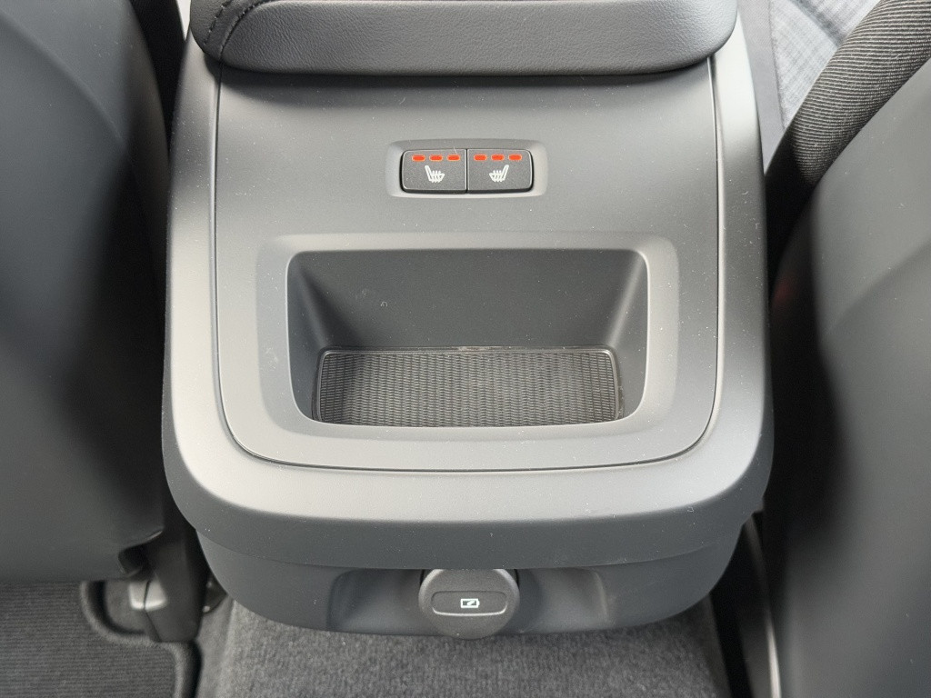 Volvo V60 b3 essential edition