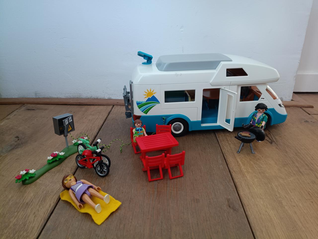 Playmobil camper