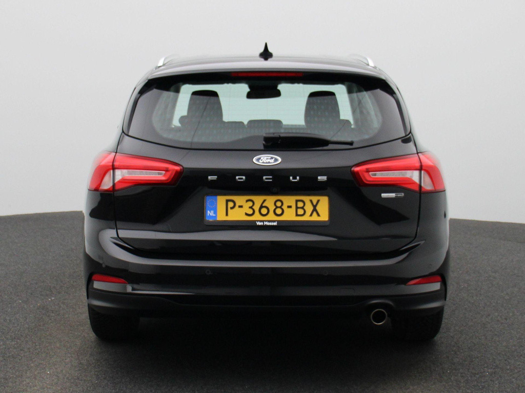 Ford Focus wagon 1.0 ecoboost hybrid trend edition business | cruise contro