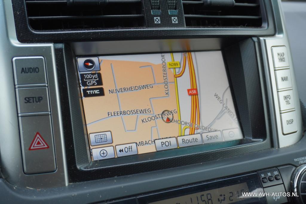 Toyota Land Cruiser 3.0 d-4d-f lx window van