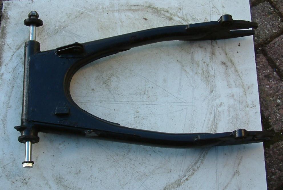 Na demontage van Honda  bol dor  wat  onderdelen  blok V  Vork/ tank enz