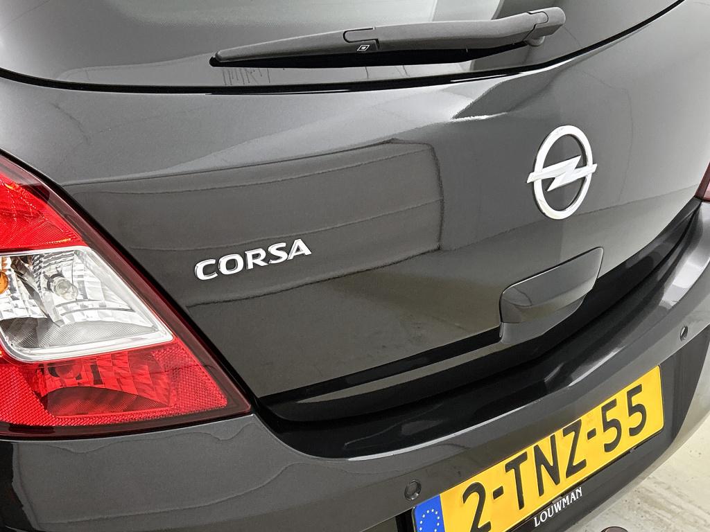 Opel Corsa 1.2-16v business+ | trekhaak | nieuwe apk |