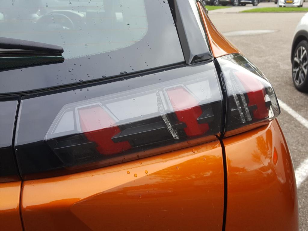 Peugeot E-2008 ev 50kwh 136pk 3-fase active apple carplay & android auto | 