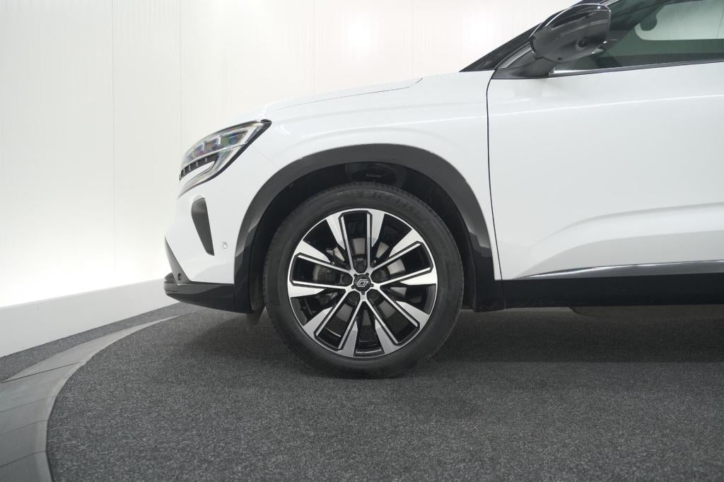 Renault Austral 1.2 e-tech full hybrid 200 techno | 360 camera | panoramada