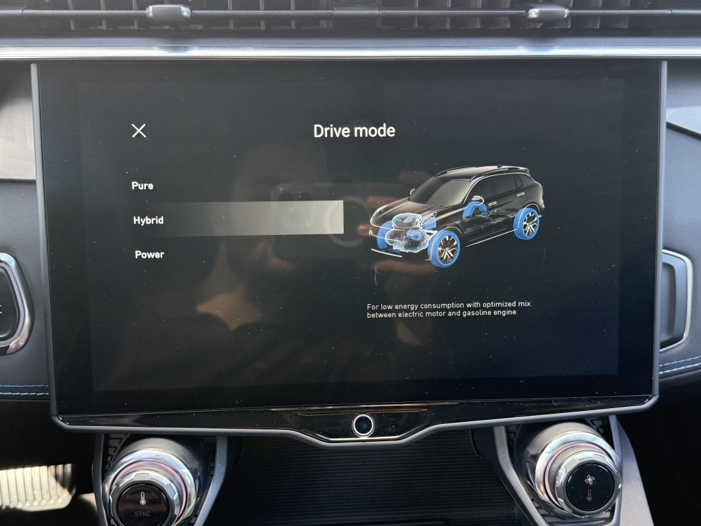 Lynk & Co 01 262pk plug-in hybride| panodak| adap.cruise| 360camera| keyles
