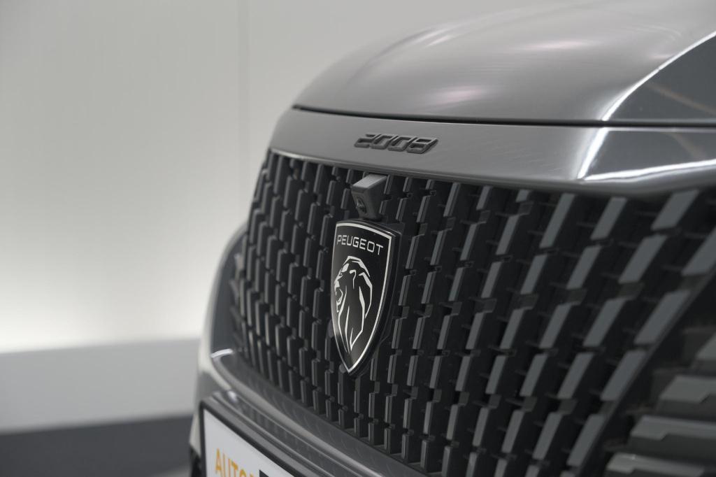 Peugeot 2008 puretech 130 eat8 gt | 360 camera | dodehoekdetectie | apple c