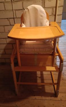 Houten kinderstoel