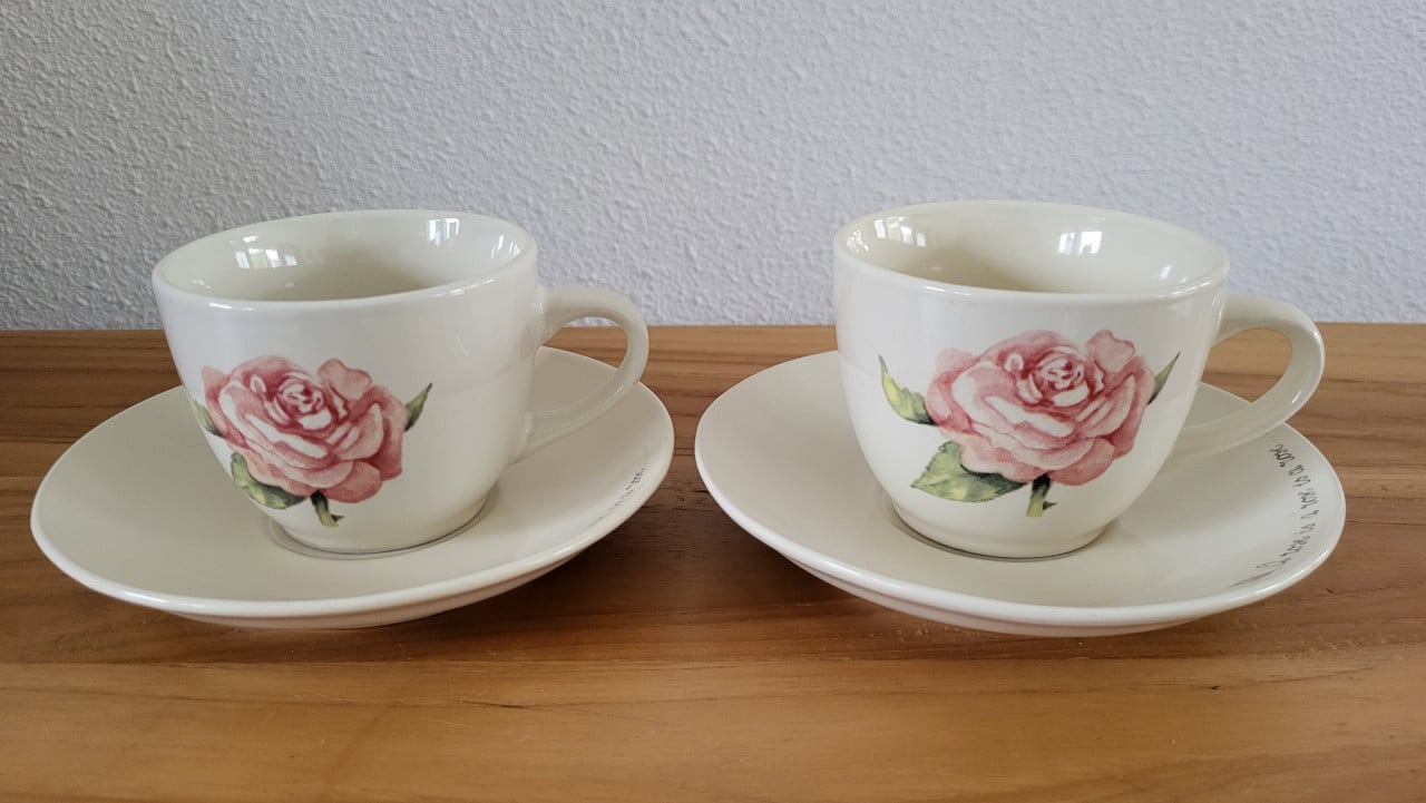 Set van 2 kop en schotels Jet servies A Rose is a Rose
