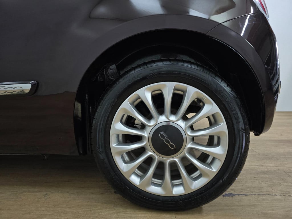 Fiat 500 occasion lounge met panoramadak en unieke kleur | tweedehands fiat