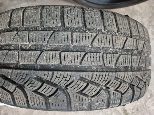 Winterbanden 18-225-40 Pirelli
