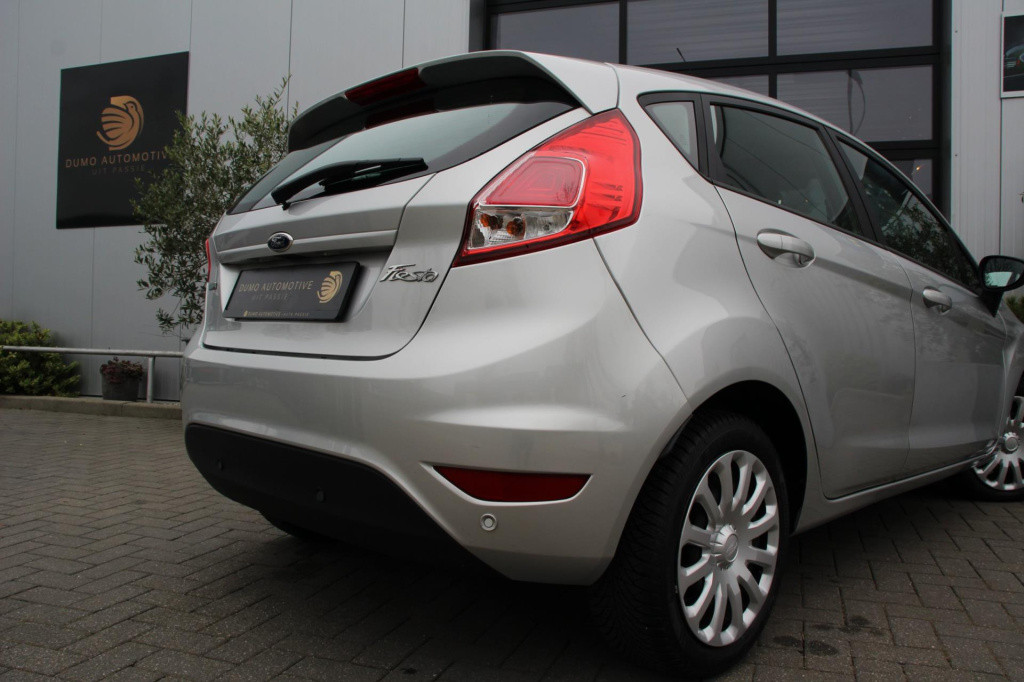 Ford Fiesta 1.0 trend - airco - stoelverwarming - alle doc - 1e eigenaar - 