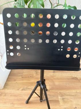 Innox muziekstandaard zwart