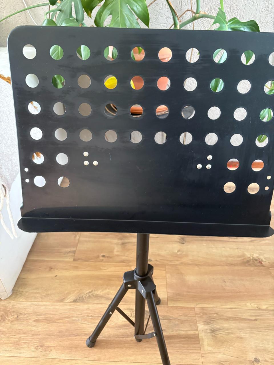 Innox muziekstandaard zwart