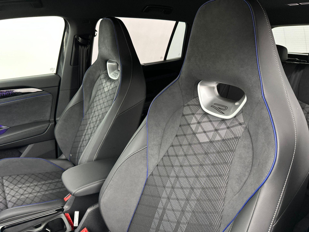 Volkswagen Tayron r-line-edition 1.5 110 kw / 150 pk etsi suv 7 vers / 7 pe