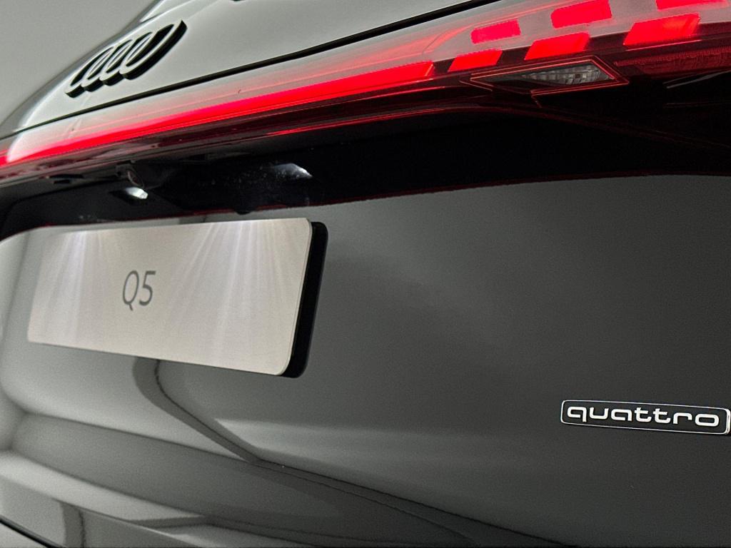 Audi Q5 s edition e-hybrid 220 kw / 299 pk suv 7 versn. s-
