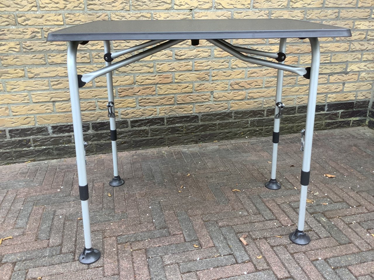 Campingtafels.