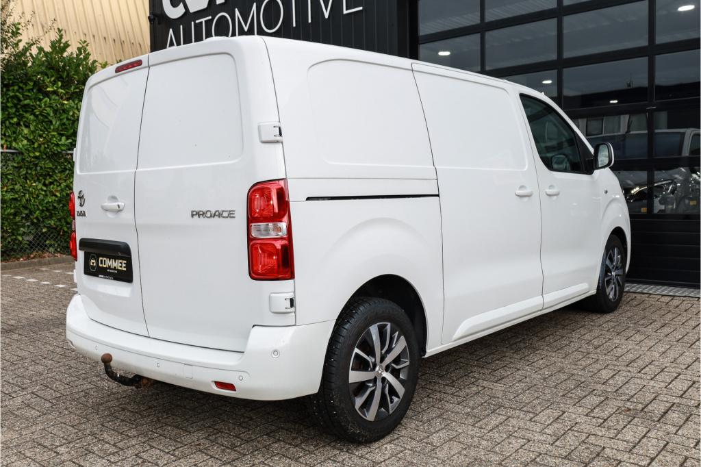 Toyota Proace 2.0d 177pk medium aut. comfort master lm i xenon i 2xschuifde