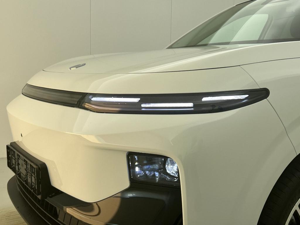 Leapmotor B10 design promax 67.1 kwh | demo auto | ** beschikbaar per 01-05