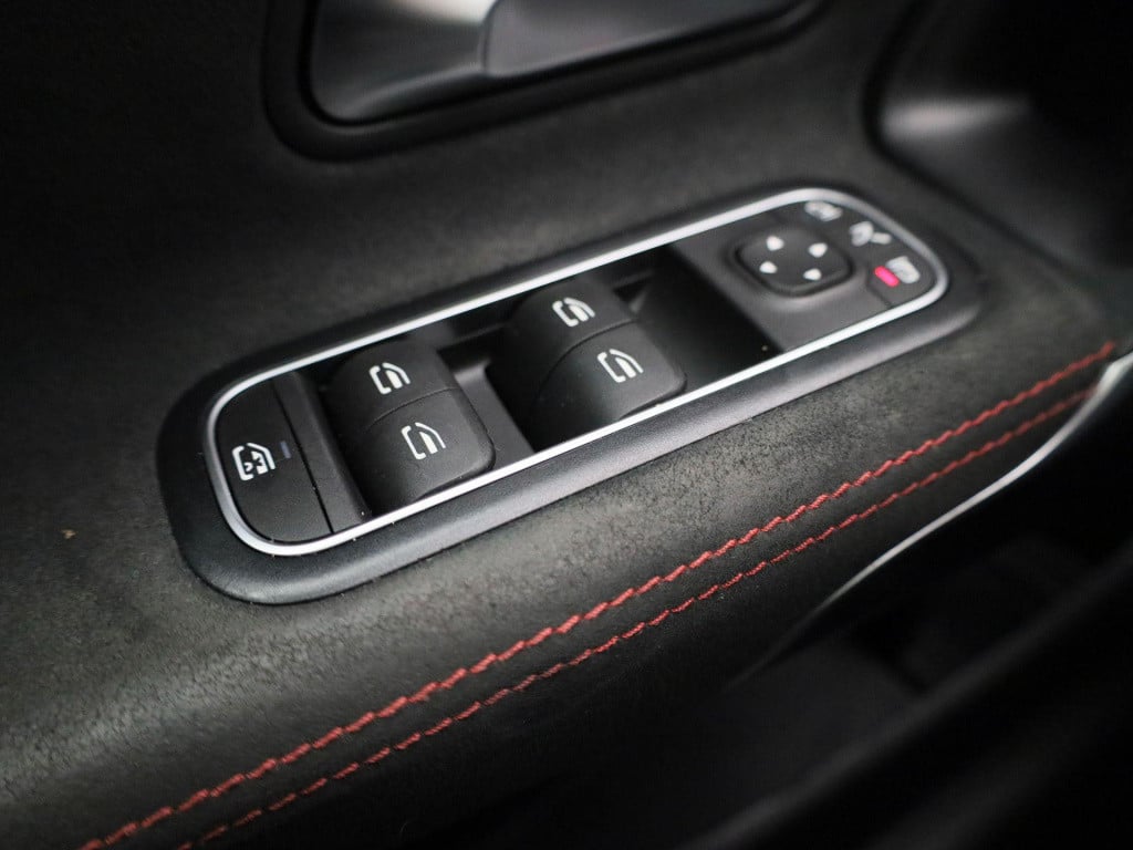 Mercedes-Benz A-Klasse 180 business solution amg | automaat | half leder | 