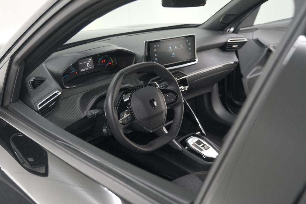 Peugeot 2008 1.2 hybrid 136 style | apple carplay | parkeersensoren | clima