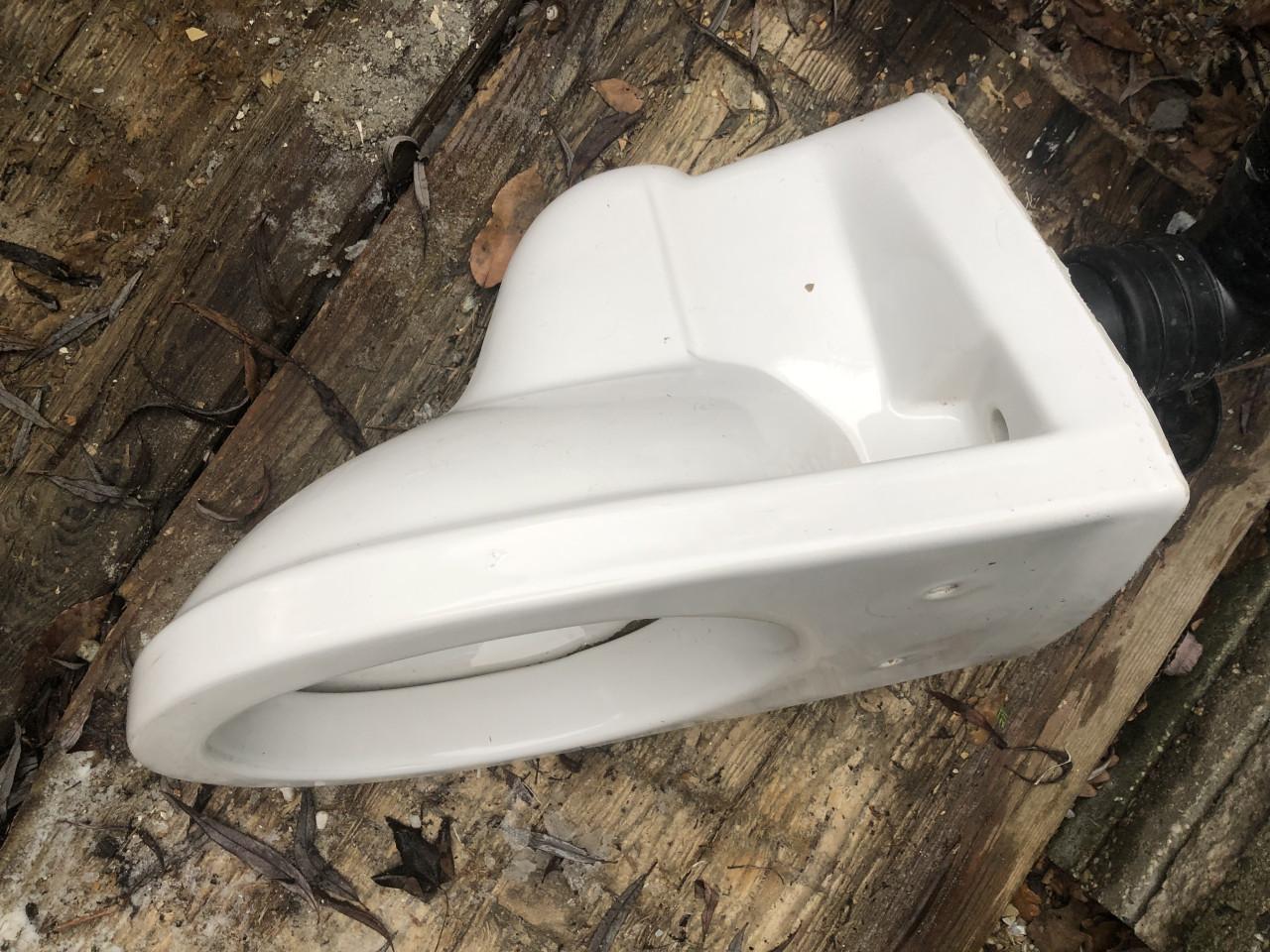 Toiletpot Sphinx en wandsysteem Geberit