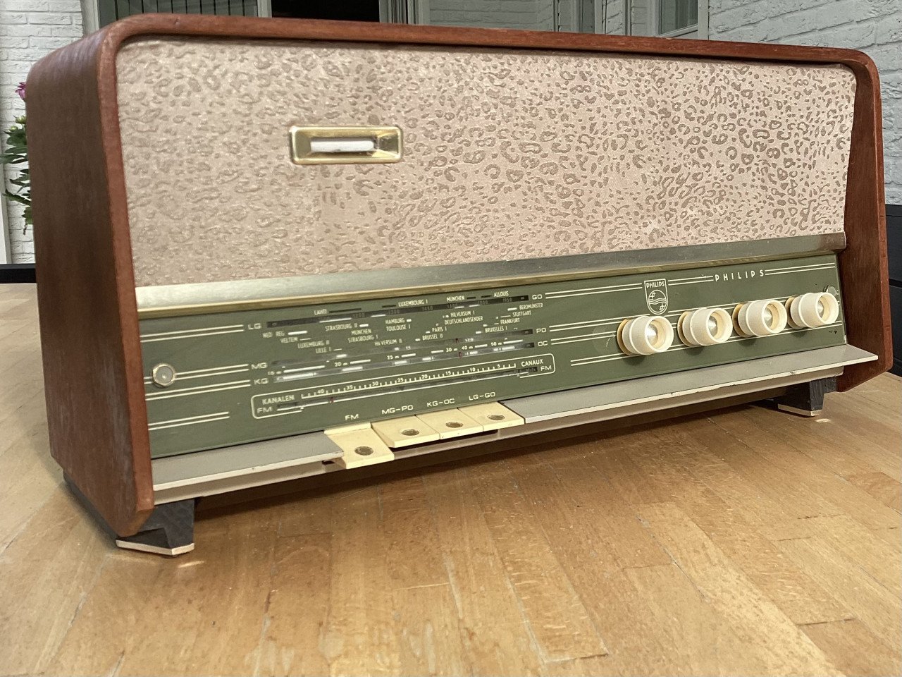 Mooie Philips buizen tafelradio