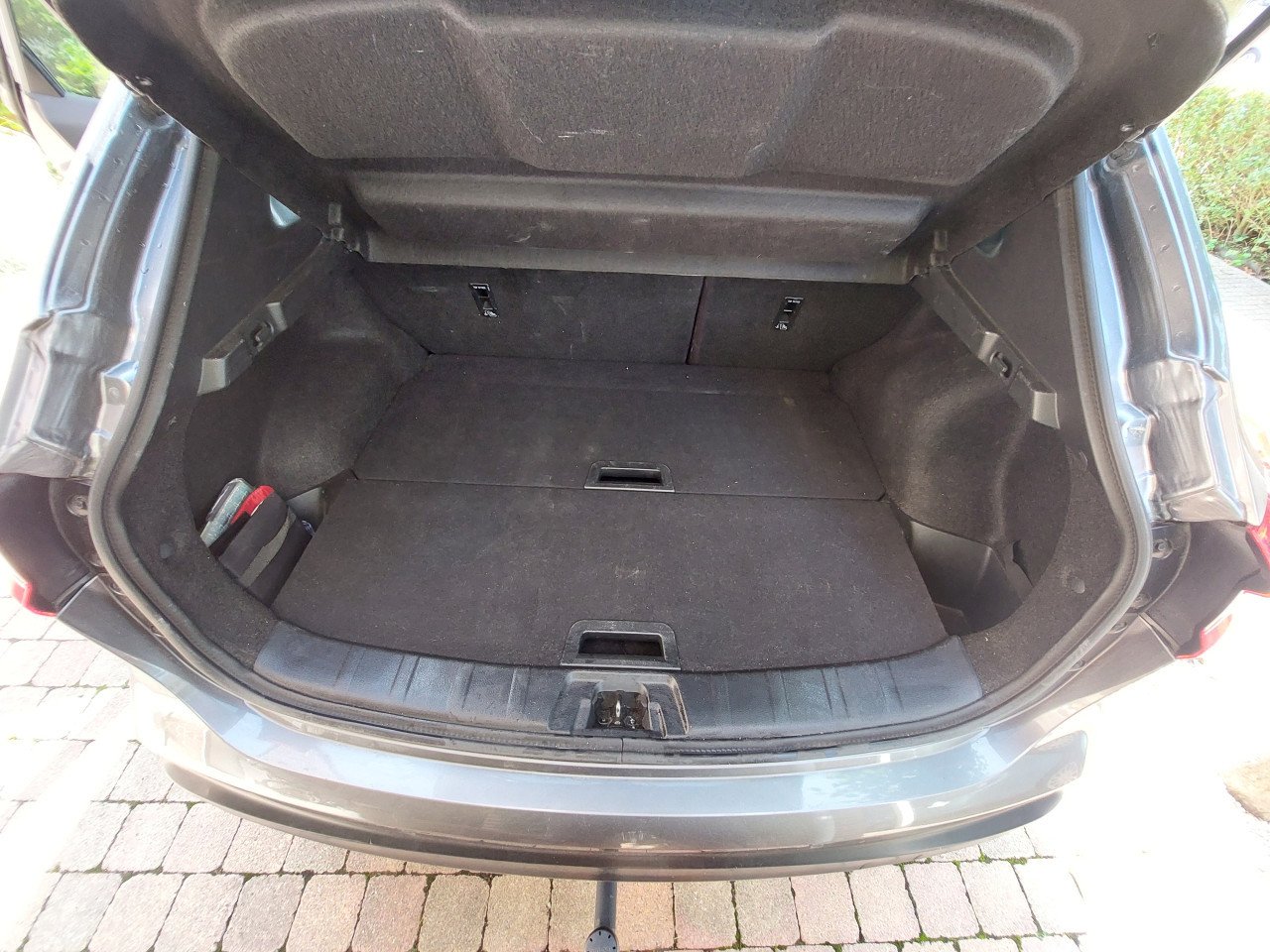 Nissan Qashqai DIG-T 115 Tekna+ Automaat, grijs, leren bekleding, 60.000 km