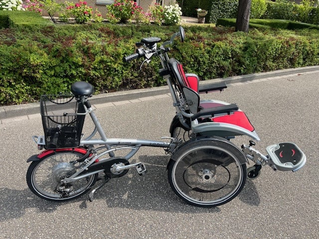 Electrische  Van Raam rolstoel fiets