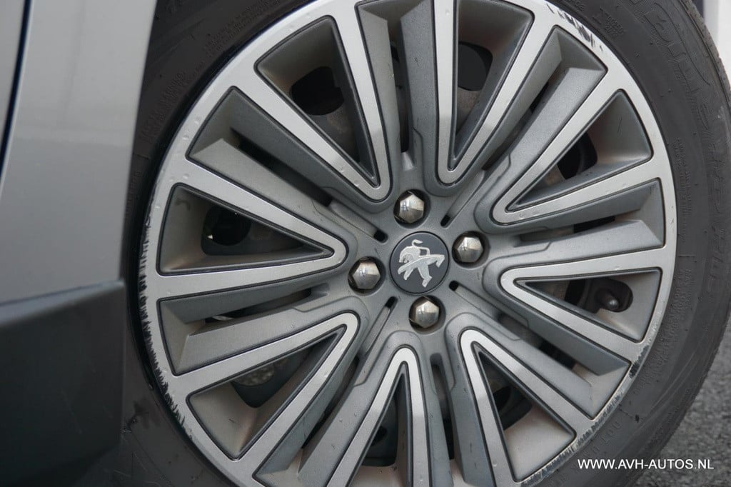 Peugeot 2008 1.2 puretech style
