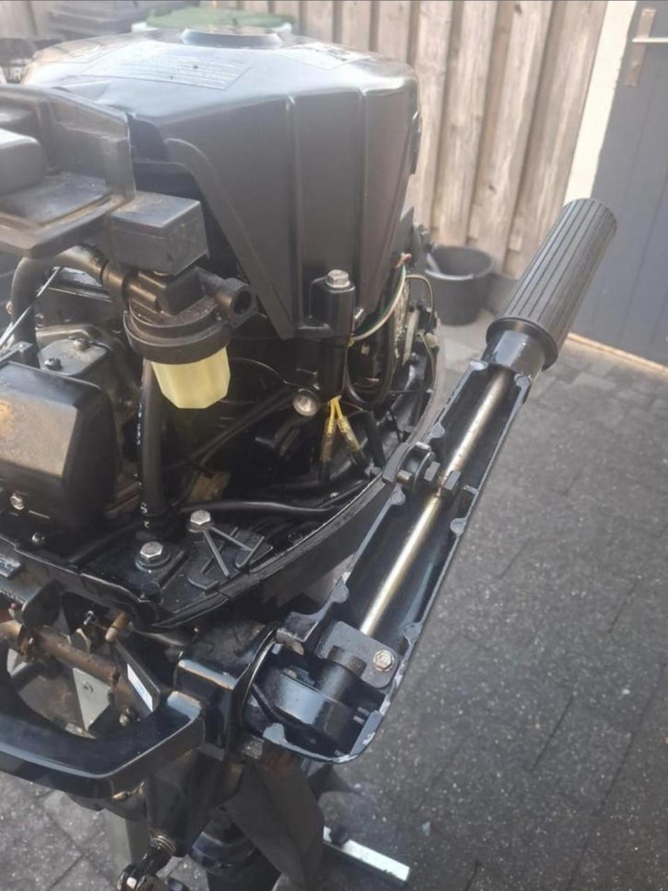 Mercury 25pk 2-takt Langstaart buitenboordmotor op knuppel met schakeling