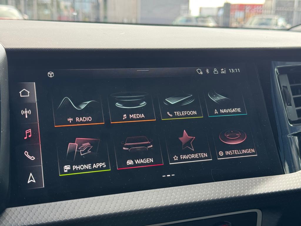 Audi A1 Sportback 25 tfsi edition s- line * carplay * led * automaat
