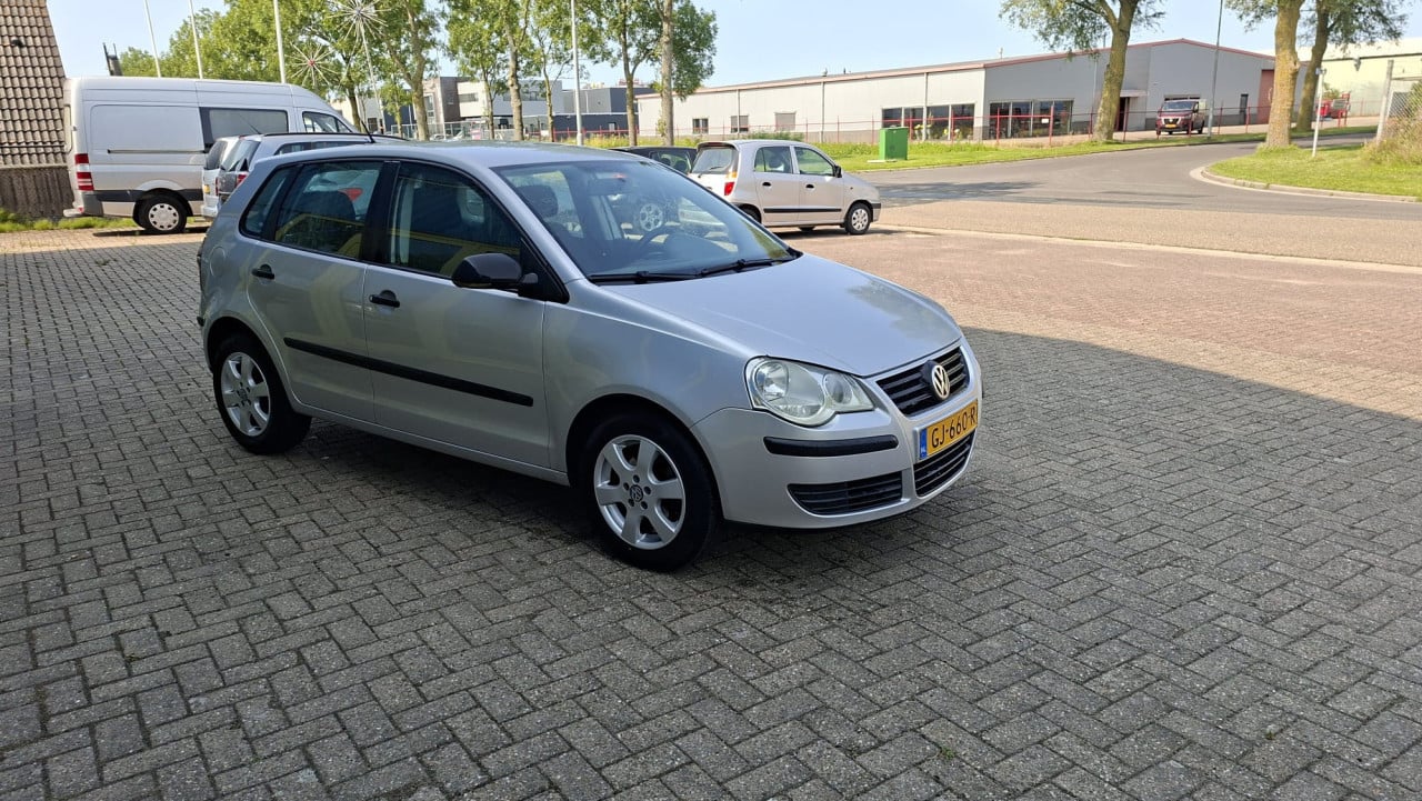Volkswagen POLO 1.2 12v Trendline 5deurs bj:2005 airco apk 7-2026