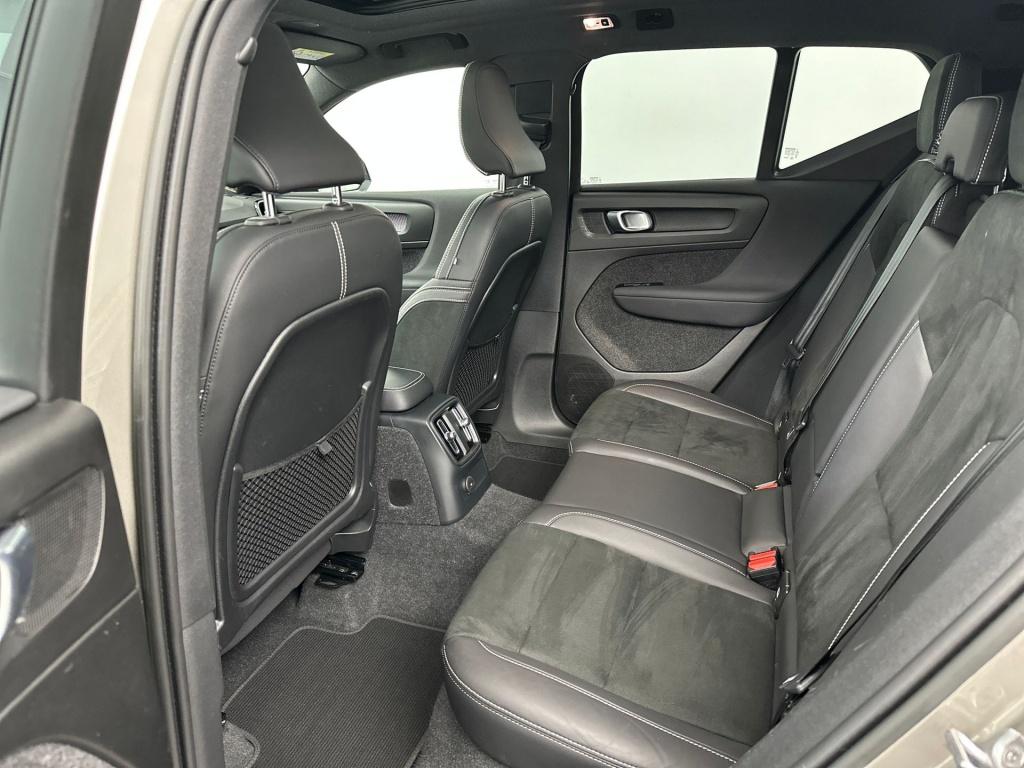 Volvo XC40 t4 211pk recharge r-design| adap.cruise| pano| camera| stoel