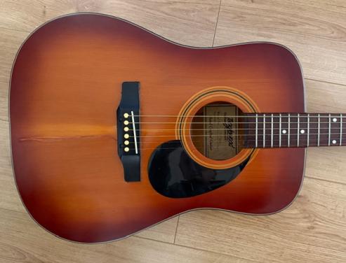 Akoestische gitaar.. opruiming!