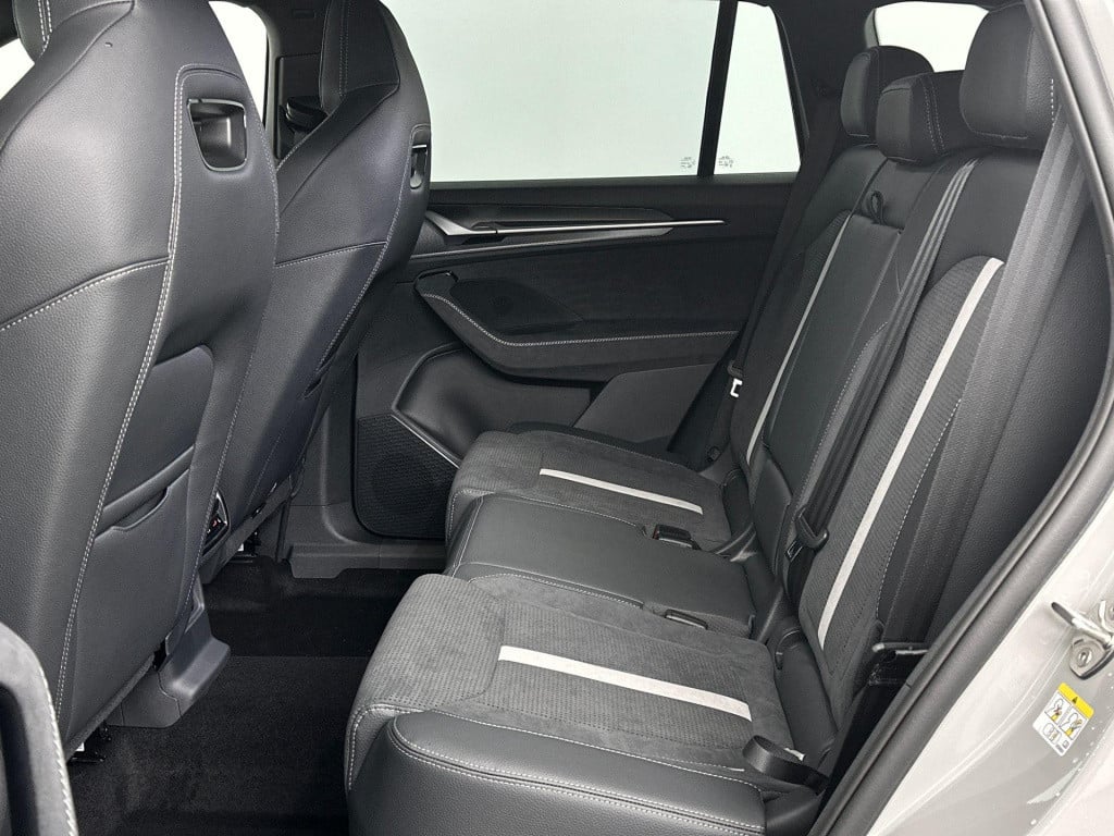 Skoda Kodiaq sportline business 1.5 tsi phev 150 kw / 204 pk su