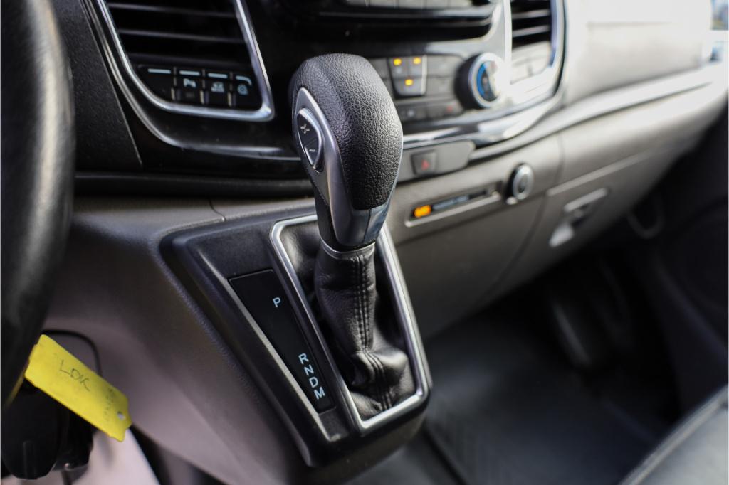 Ford Transit Custom 320 2.0 tdci l2h1 sport 185pk aut. cam i trekhaak i sto