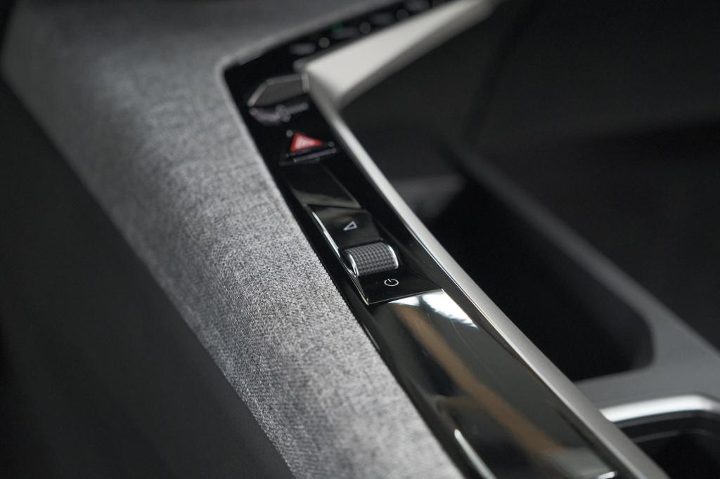 Peugeot 5008 1.2 hybrid 136 e-dcs6 allure | 7 zitplaatsen | camera | stoelv