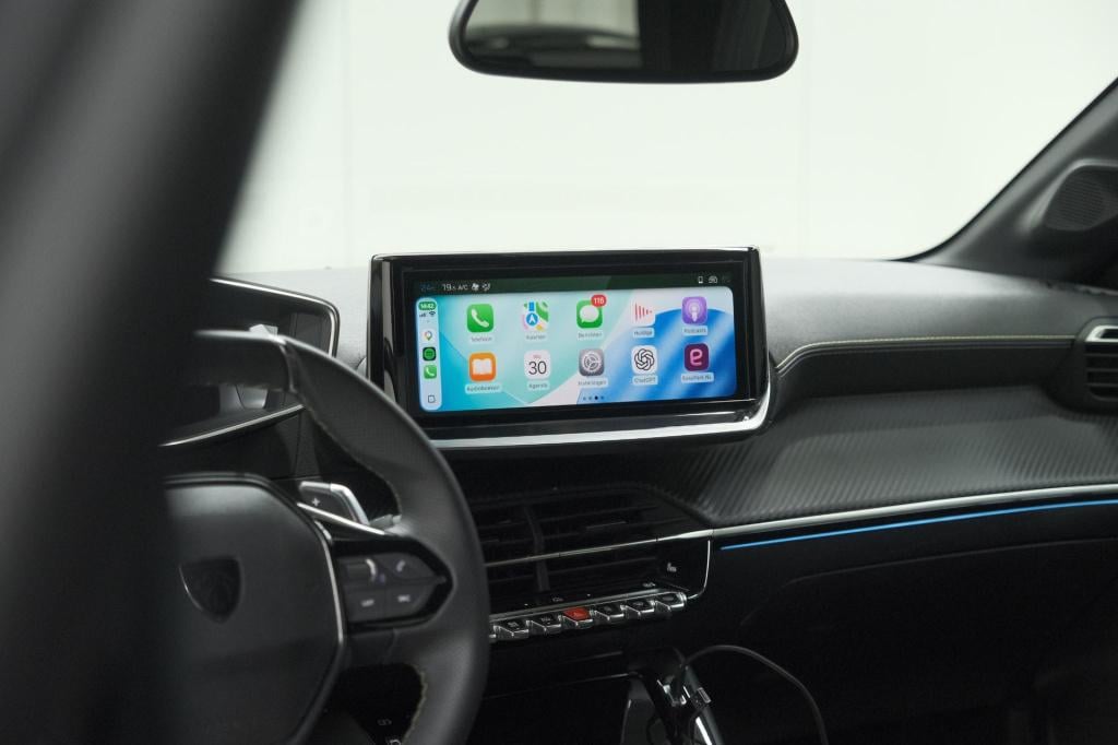 Peugeot 208 1.2 hybrid 145 e-dcs6 gt | alcantara pakket | camera | apple ca