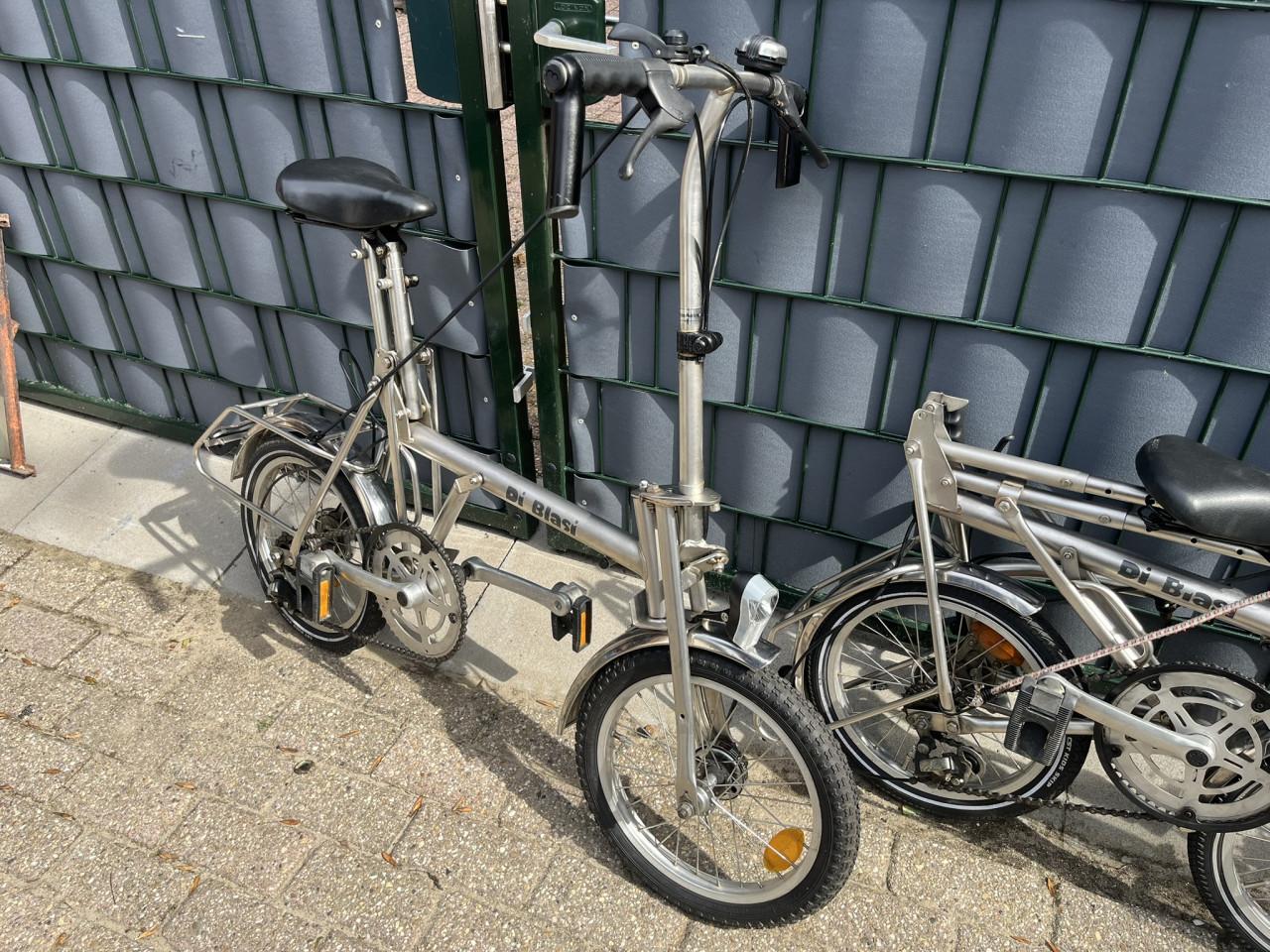 2 Vouwfietsen RVS Di Blasi R4S met tassen