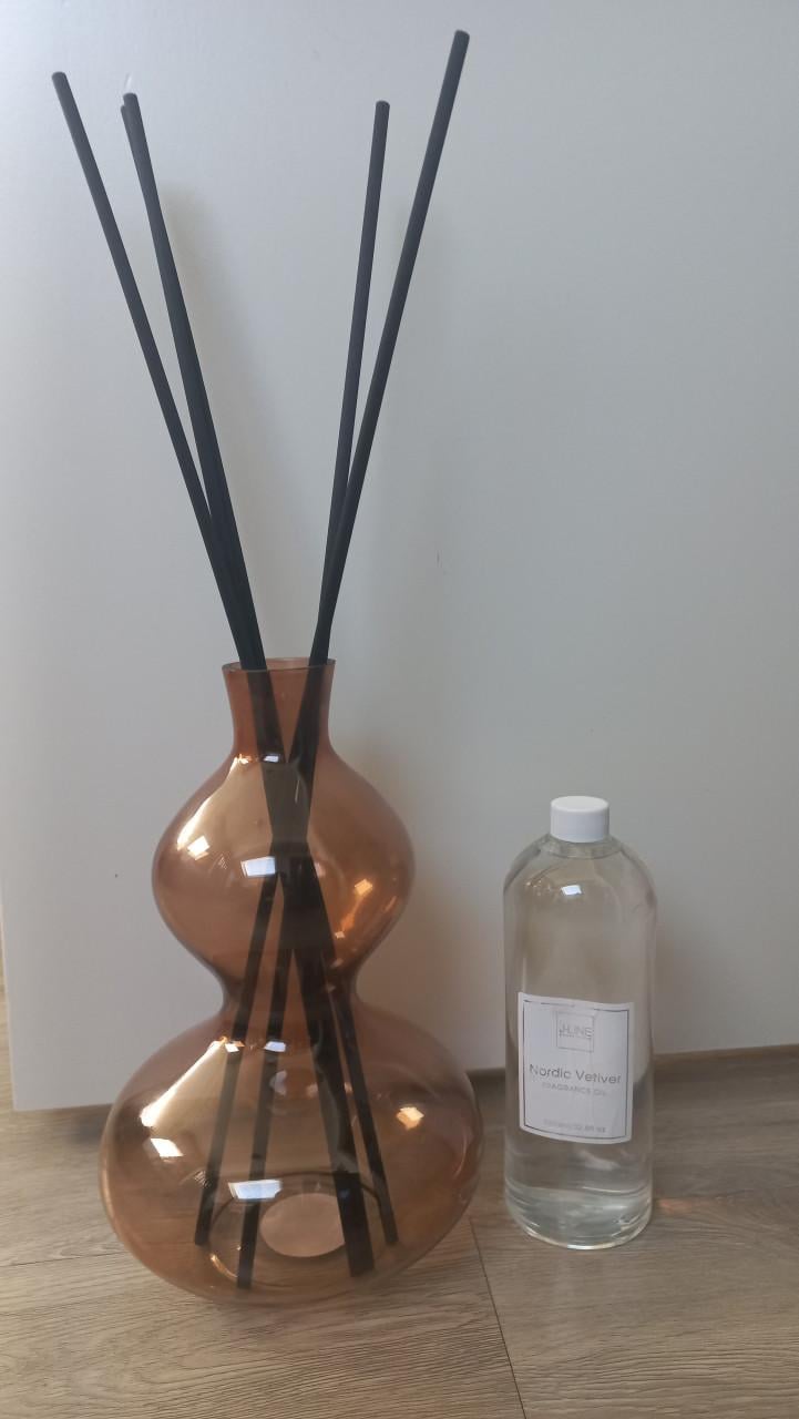 Geurstokken J-line geurolie Li-ly land glas bruin large