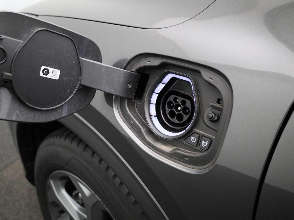 Ford Kuga st-line | climate control | cruise control | head-up display | ac