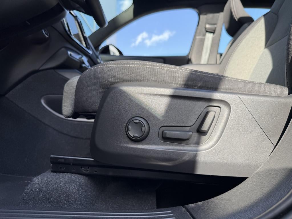 Volvo XC40 t4 211pk recharge plus dark| panodak| camera| h&k sound| elek.