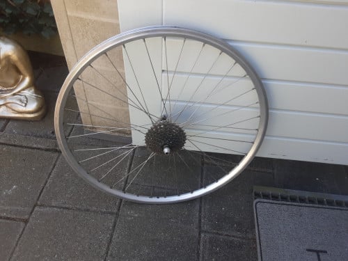 Shimano 28 inch achterwiel, 8 speed cassette, uitvalnaaf