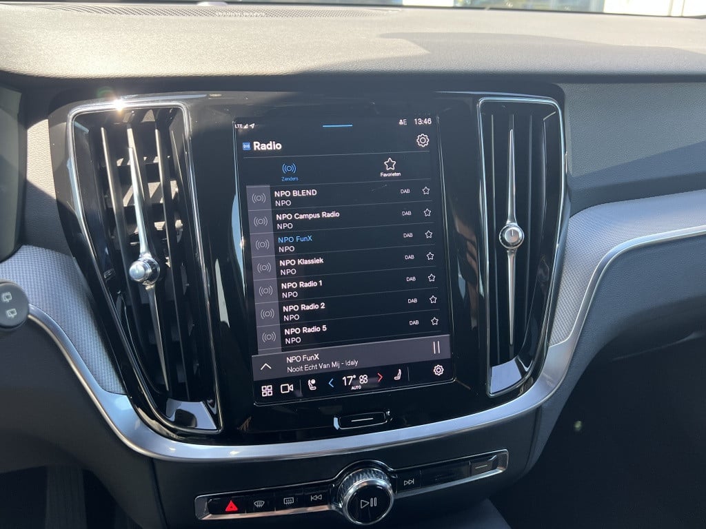 Volvo V60 t6 398pk recharge plus dark| adap.cruise| 360camera| trekaak