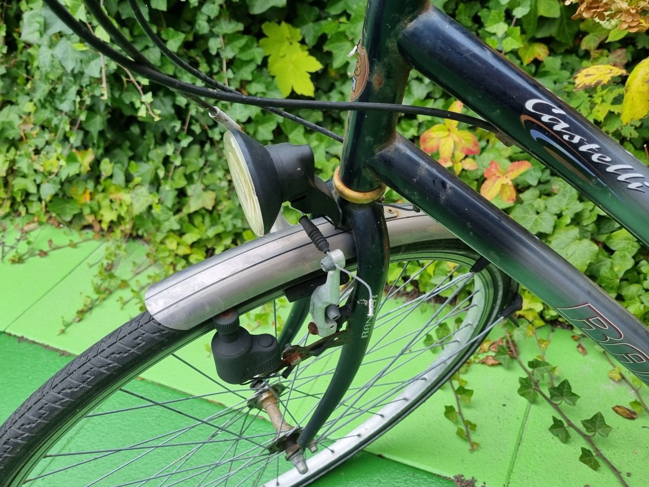 Damesfiets gedropt bij mijn huis in Westkapelle