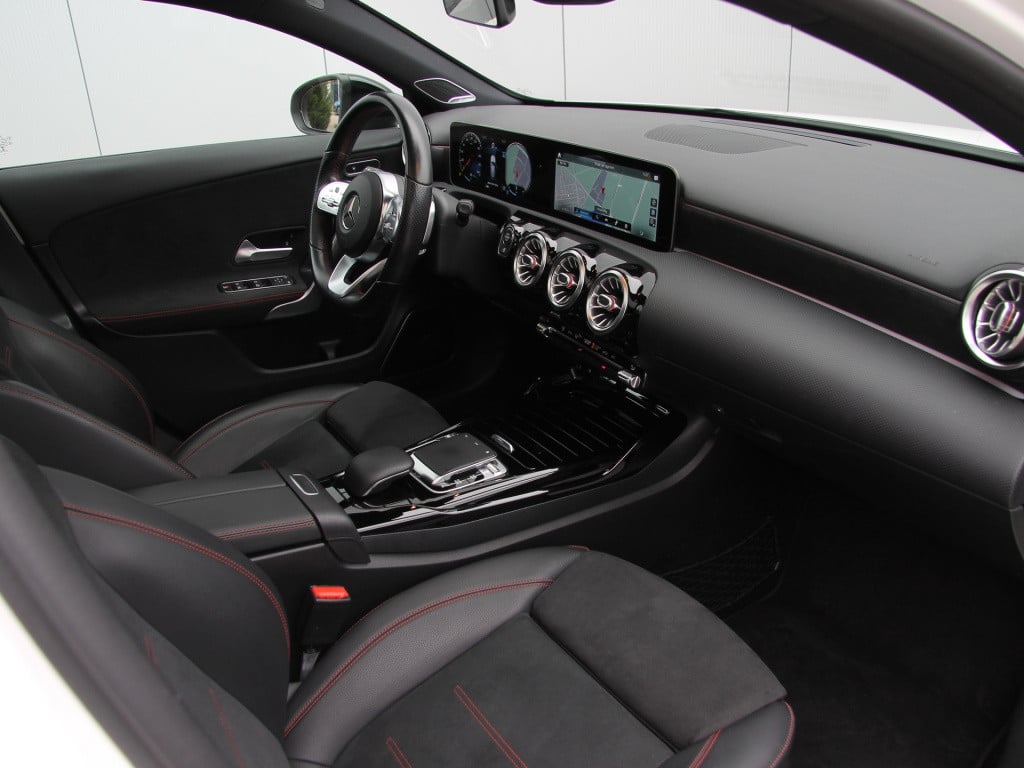 Mercedes-Benz A-Klasse a35 amg 306pk 4matic | pano | burmester