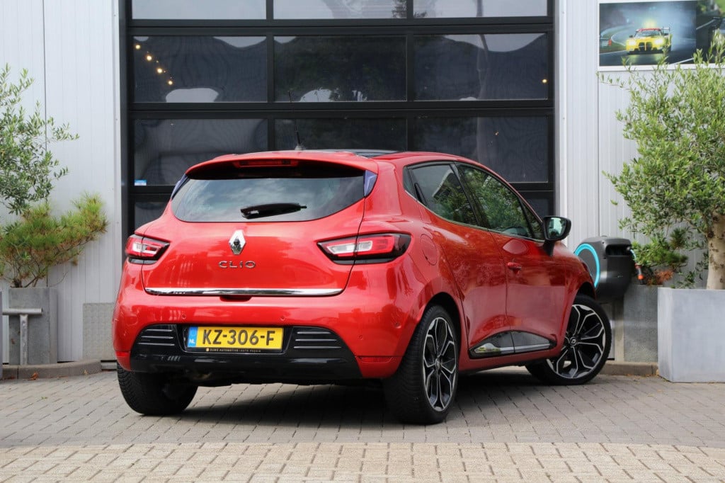 Renault Clio 1.2 tce intens - bose - leder - navi - aut inparkeren - camera