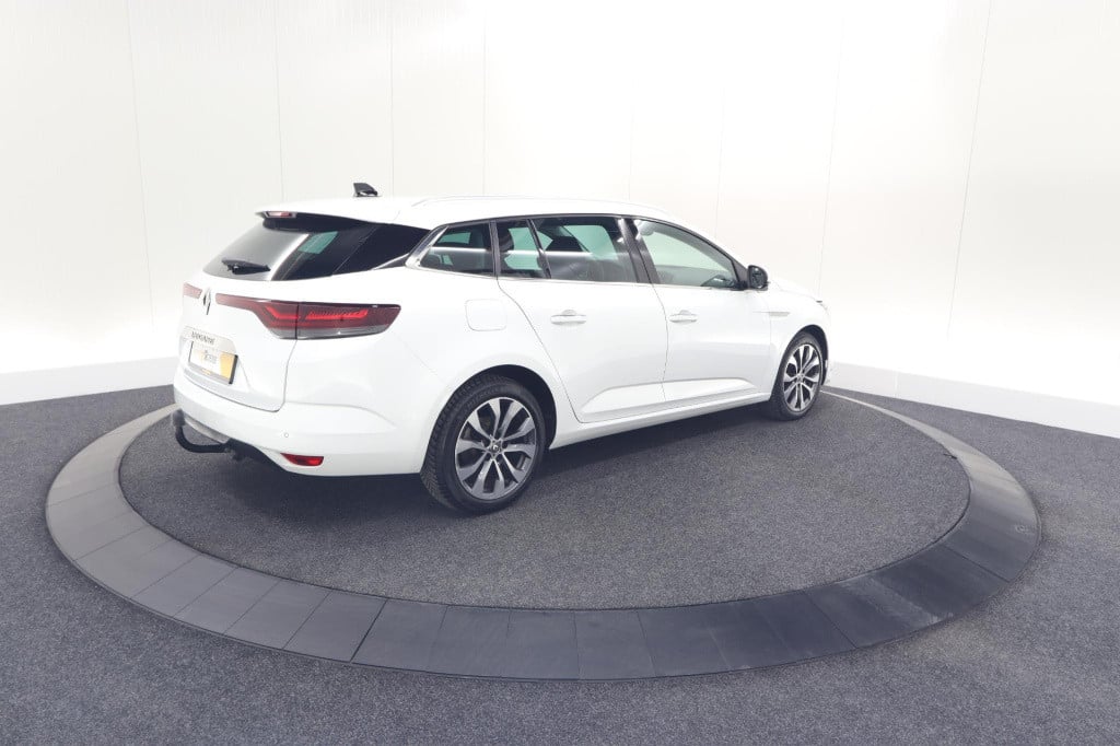 Renault Megane tce 140 edc techno | trekhaak | camera | navigatie | 9.3 inc