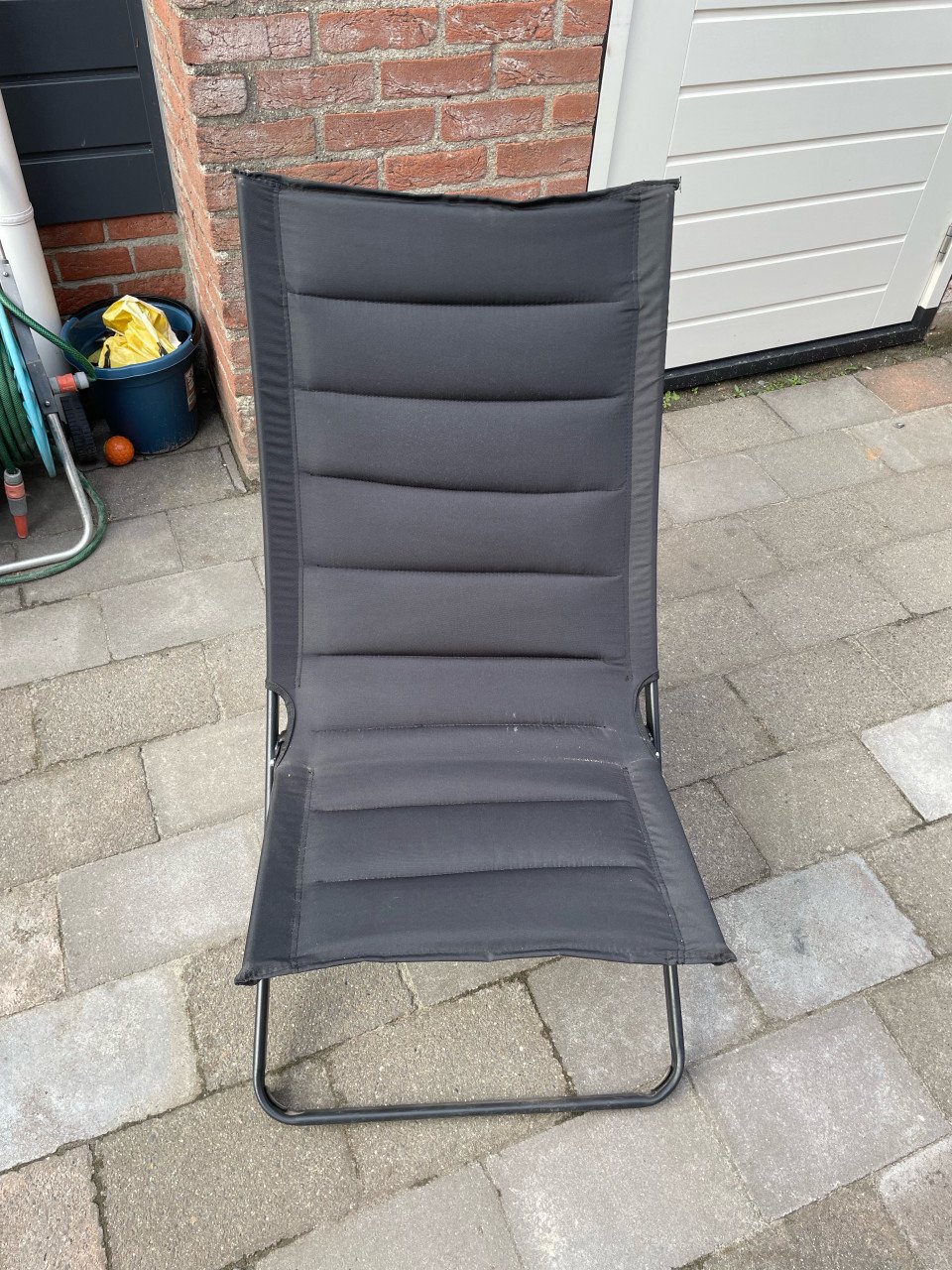 2 st. Zwarte Tuinstoelen