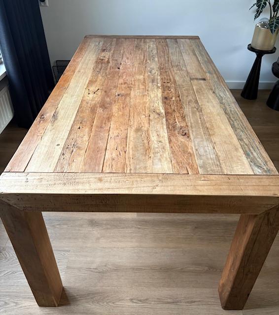 Hardhouten tafel